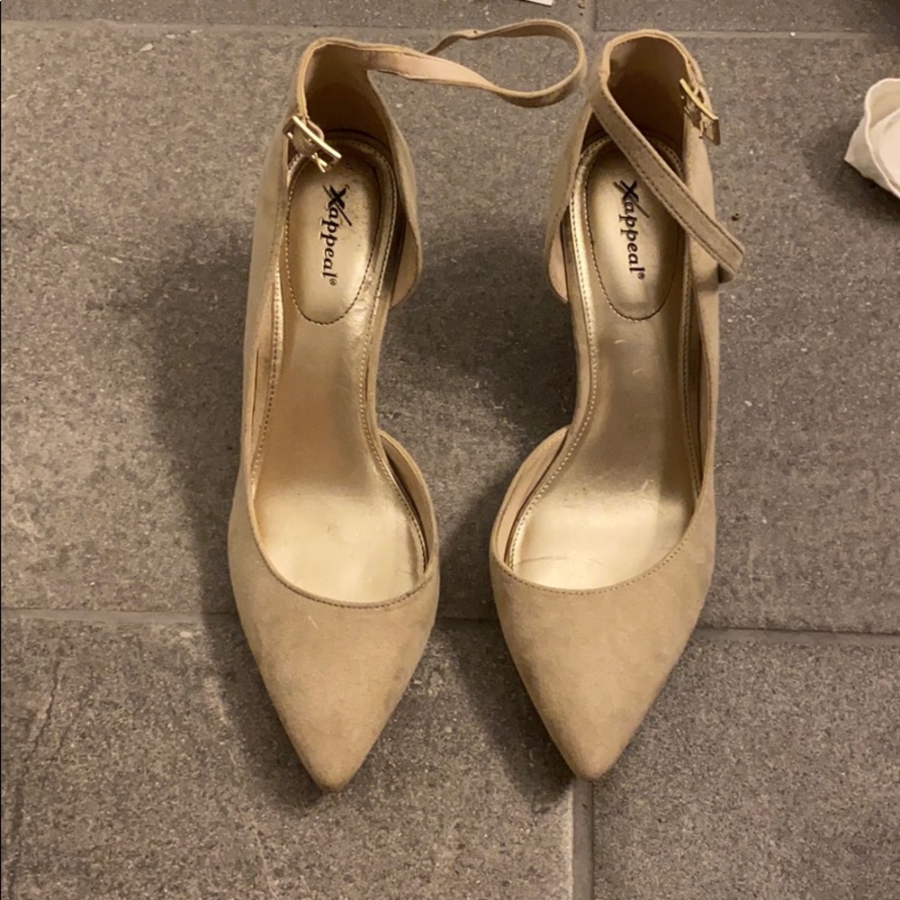 tan heels